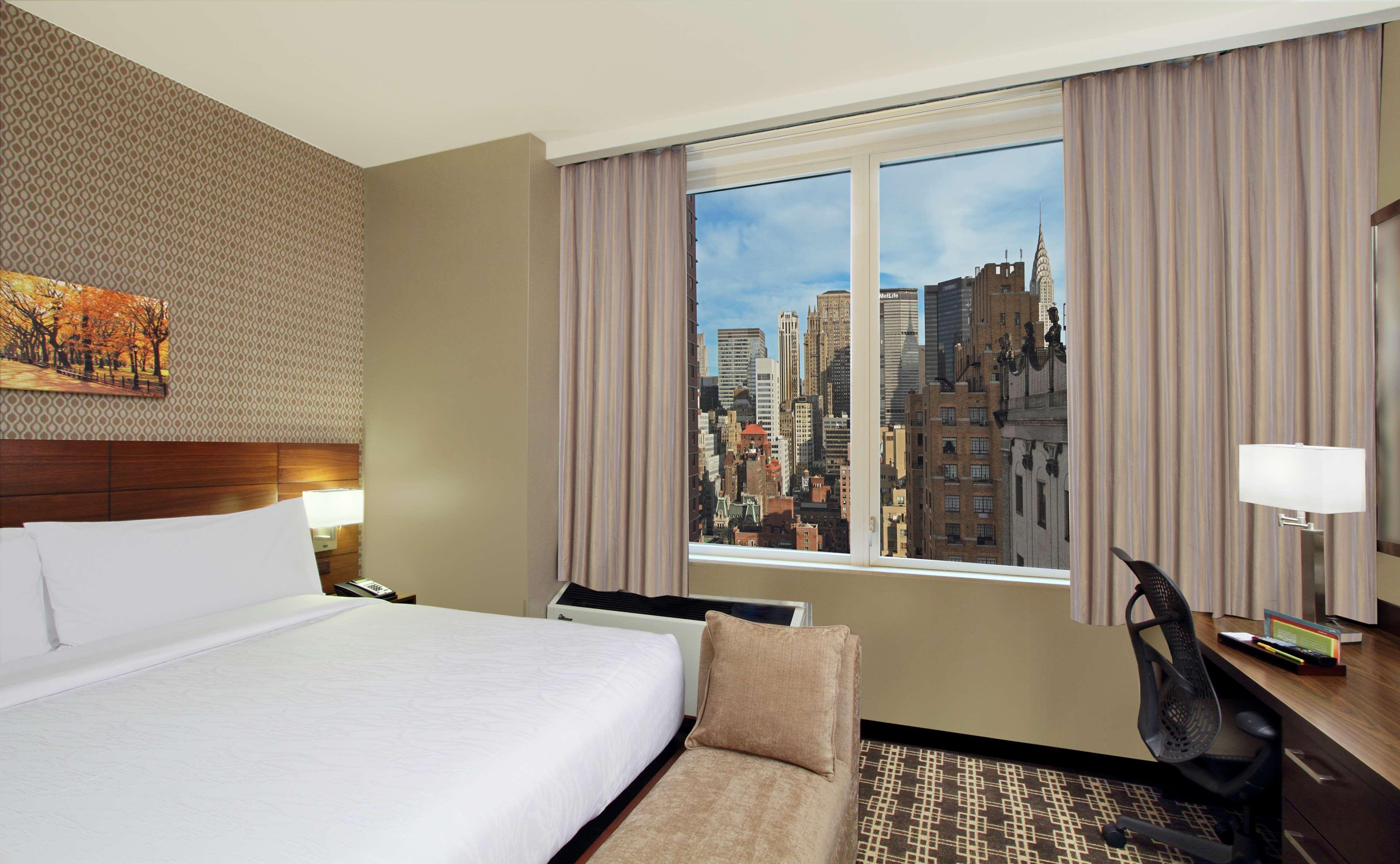 Hilton Garden Inn New York/Midtown Park Avenue Exterior photo